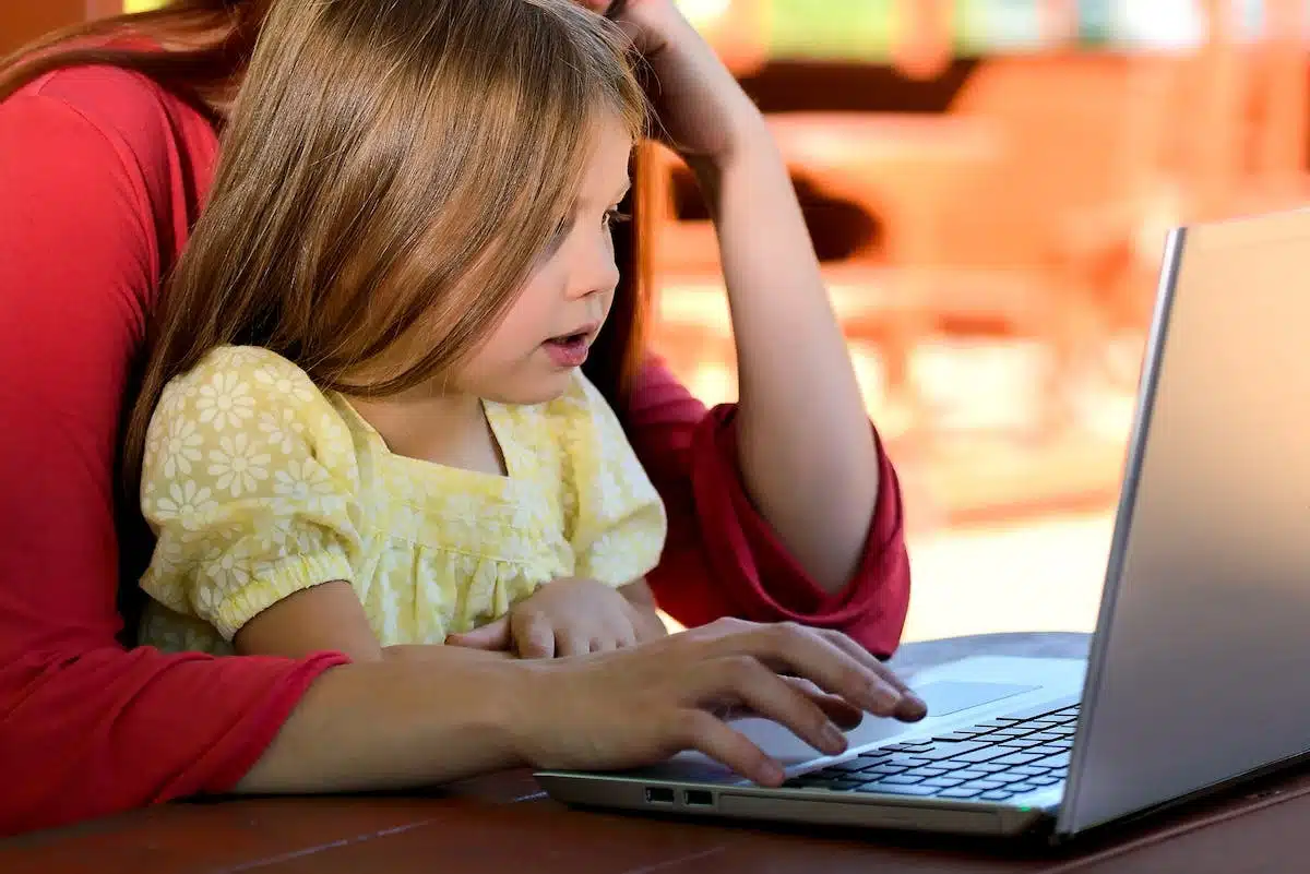 enfants  technologie